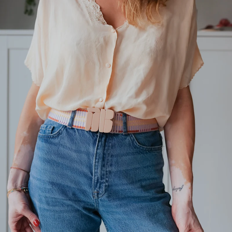 Buckle No. 104 - naked nude