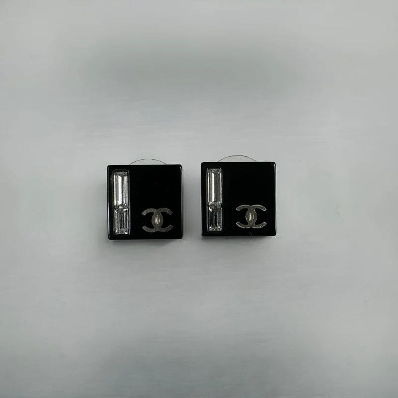 Chanel Schwarze Ohrringe