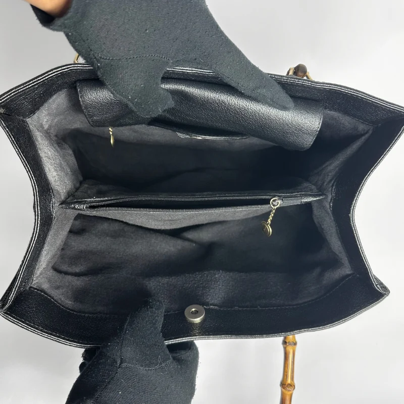 Gucci Schwarze Wildleder-Bambus-Schultertasche