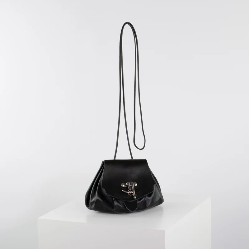 Hand- & Gürteltasche M