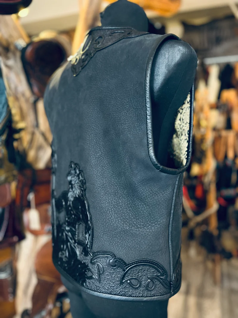Lederweste !Einzelstück! "Poseidon Tribal" Wasserbüffel