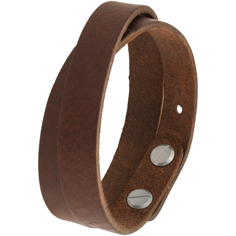 Lederarmband mit Nieten