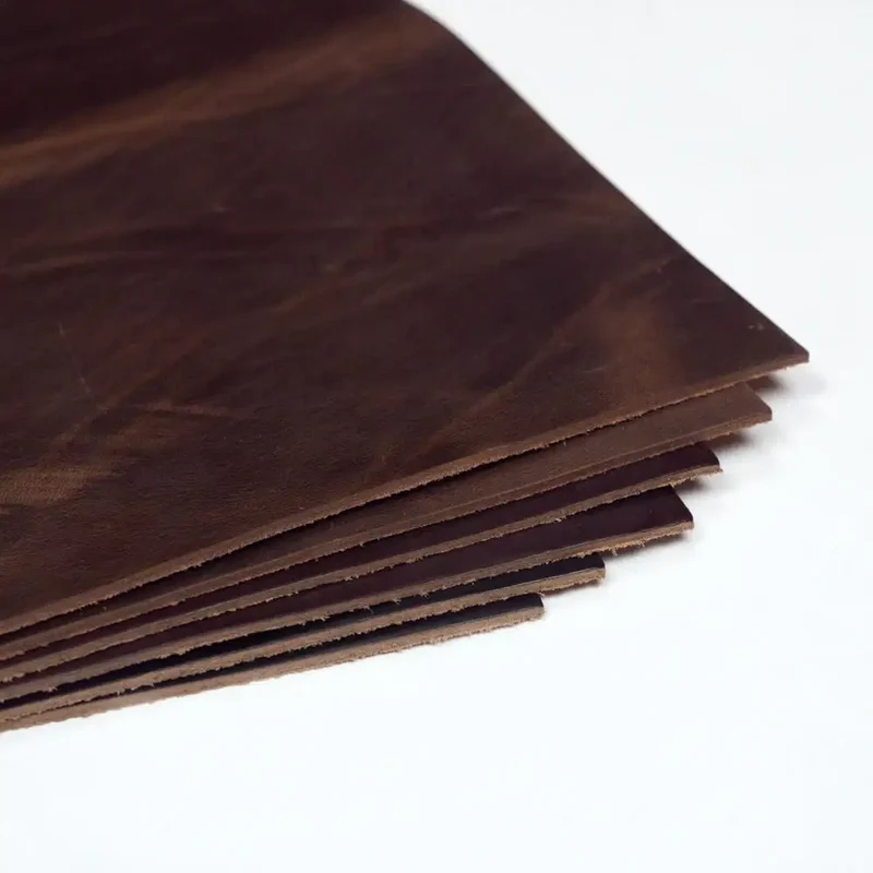 Horween® Chromexcel Lederzuschnitt Panel – 1,6–2,4 mm – Vorbestellung ab 22,99 € | Lieferung in KW 44
