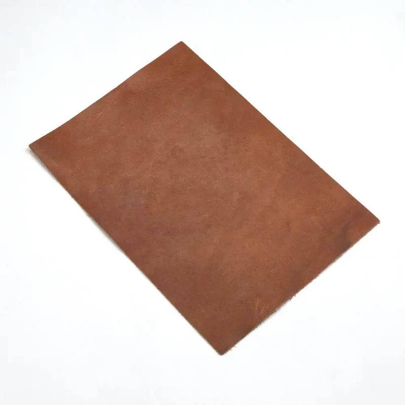 Horween® Dublin Lederzuschnitt Panel – 1,6–2,4 mm – Vorbestellung ab 22,99 € | Lieferung in KW 44
