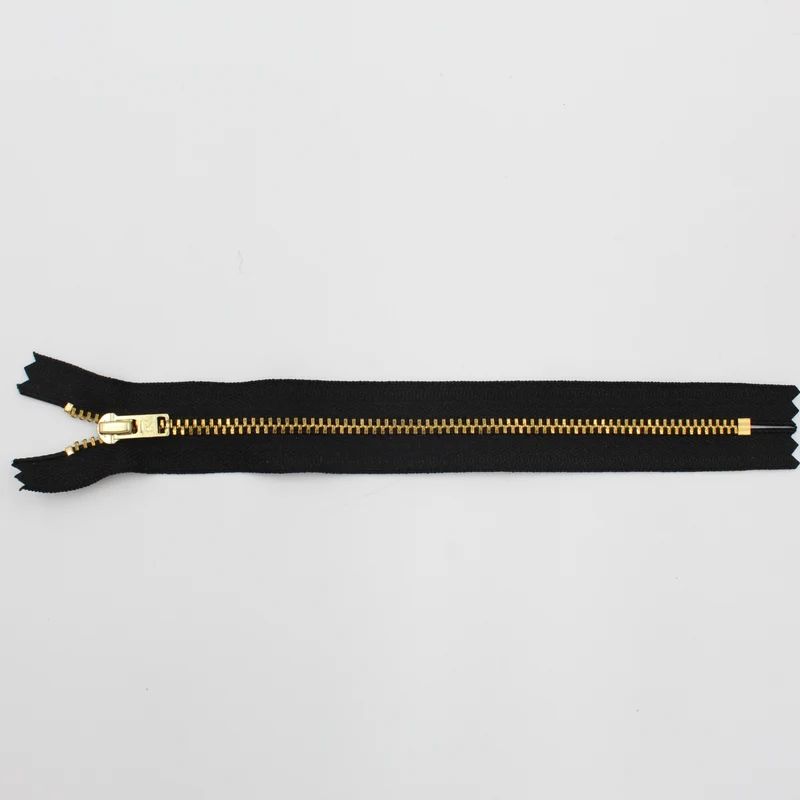YKK YZiP® Metallreißverschluss 20 cm