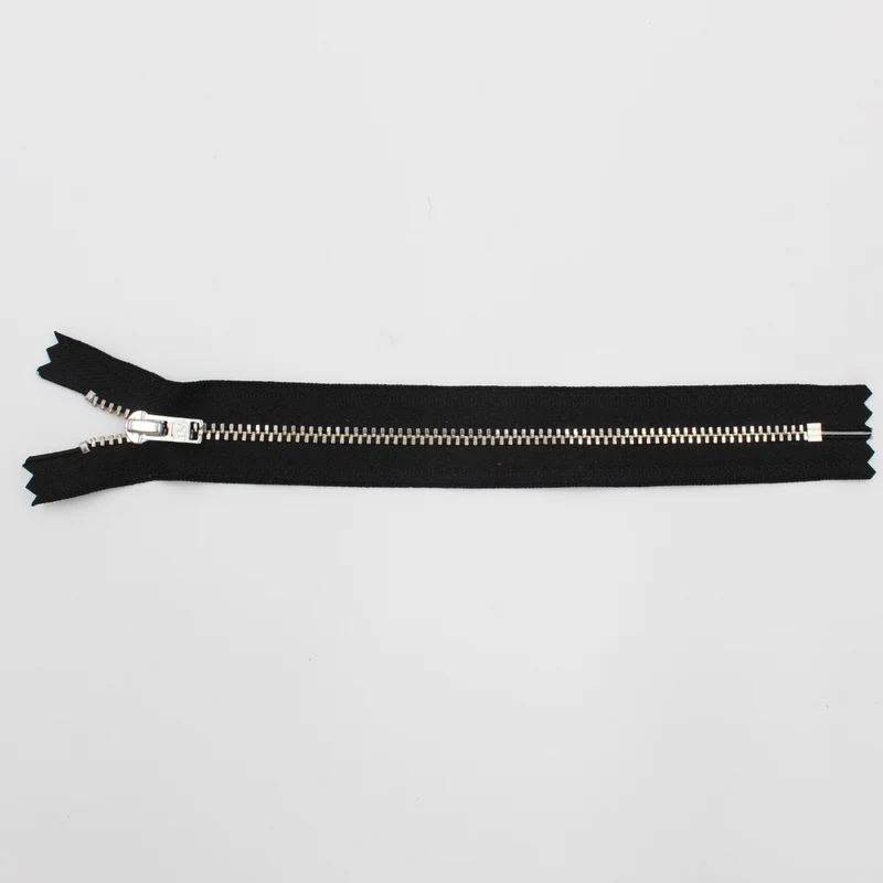 YKK YZiP® Metallreißverschluss 20 cm
