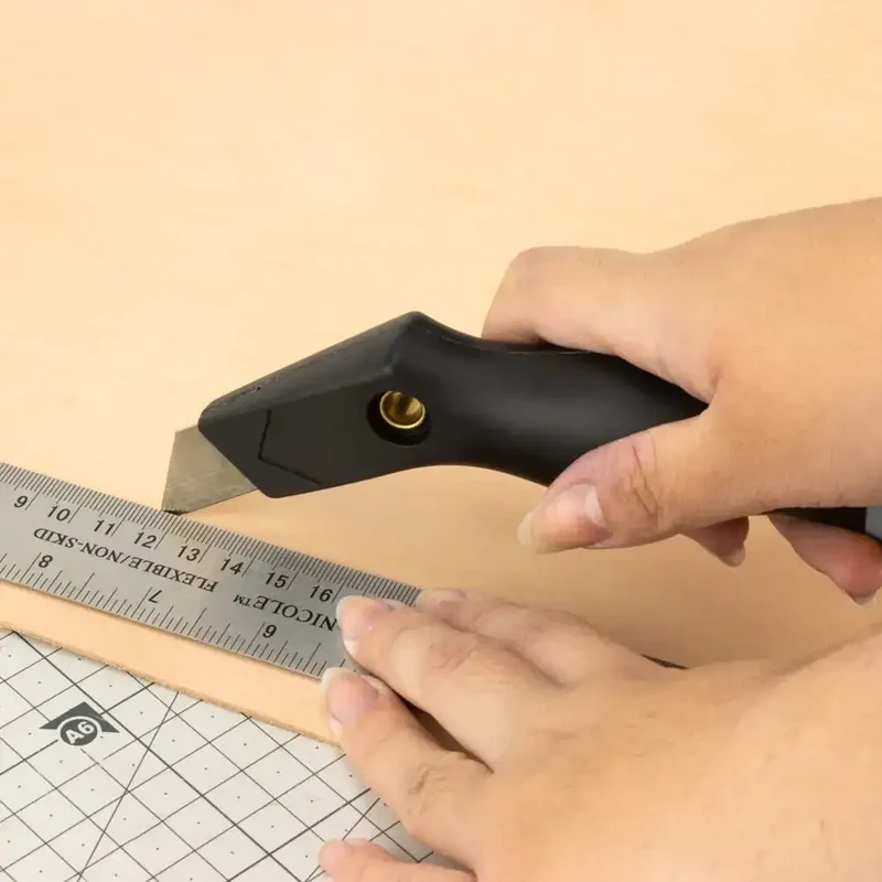 Ivan Leathercraft | Abgewinkeltes Utility Messer