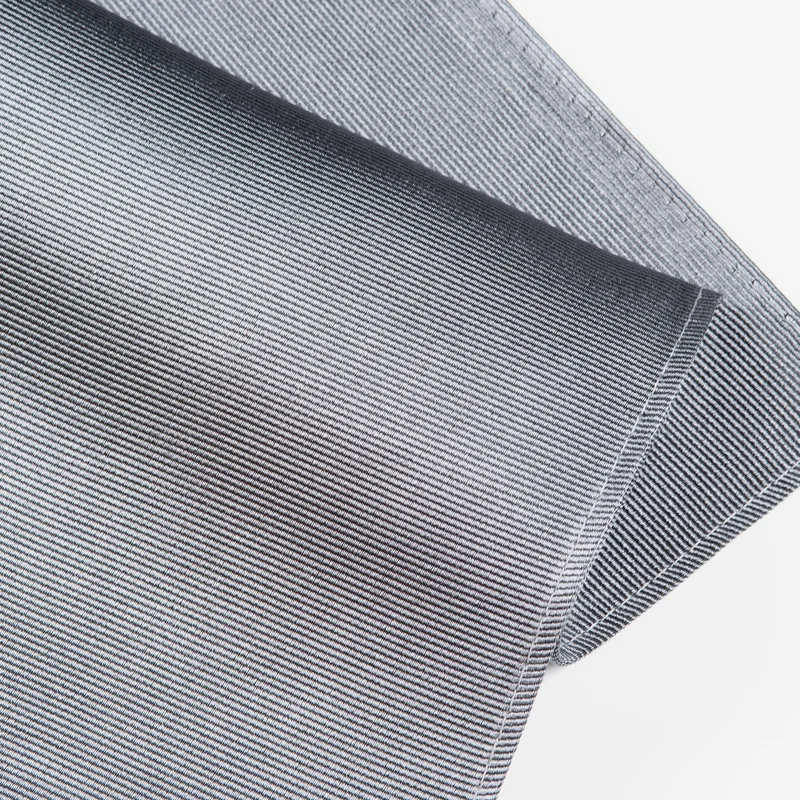 RENZO grey uni – Seiden-Einstecktuch mit Twill-Struktur