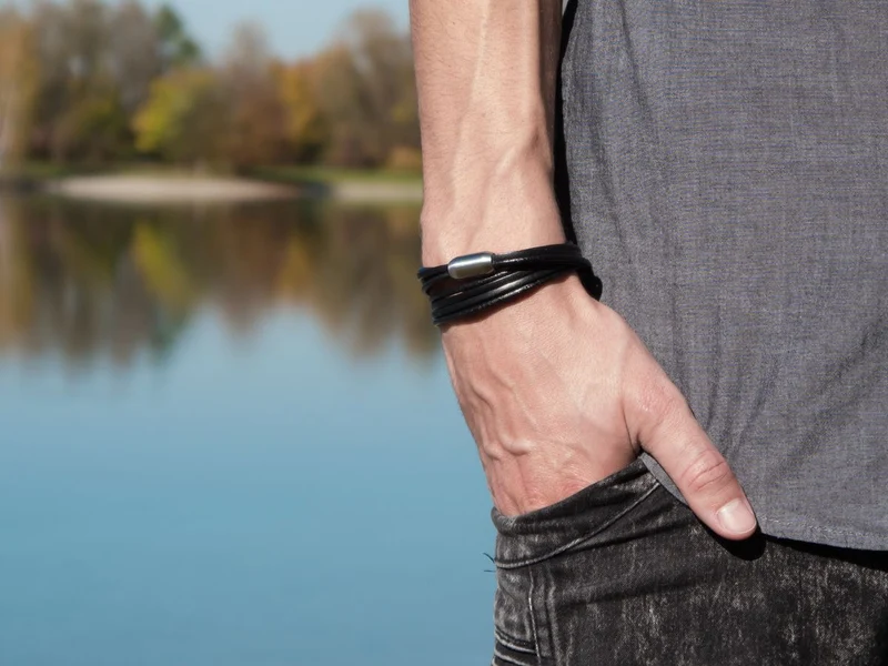 Lederarmband zum Wickeln