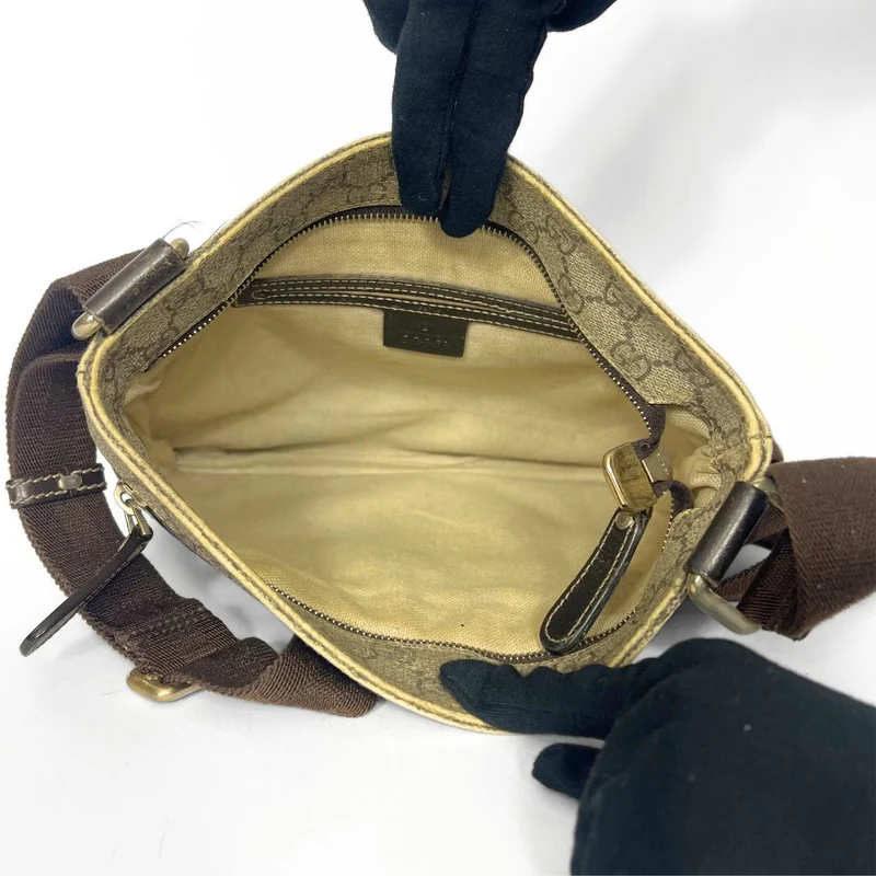 Gucci Umhängetasche mit Monogramm-Leinwand