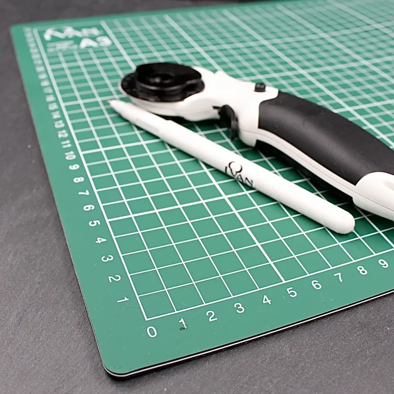 Ivan Leathercraft Easy-Grip Rollenschneider 45 mm