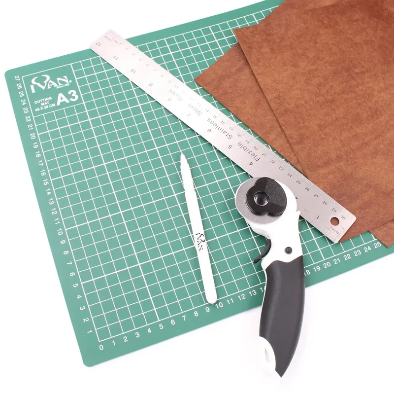 Ivan Leathercraft Easy-Grip Rollenschneider 45 mm