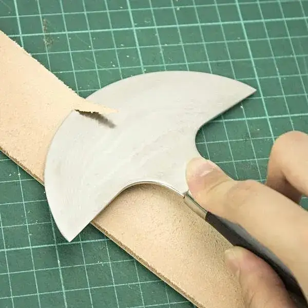 Ivan Leathercraft DAMASCUS Halbmondmesser – 118 mm Damaszenerstahl