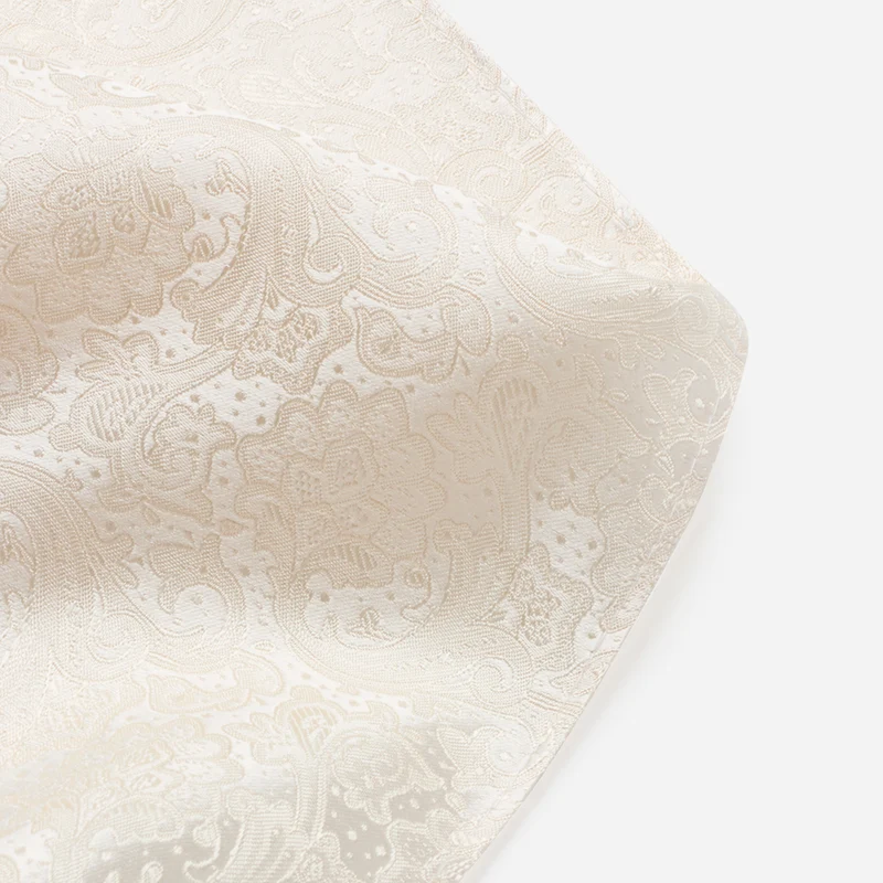 TULLIO champagner paisley – Seiden-Einstecktuch im Paisley-Dessin