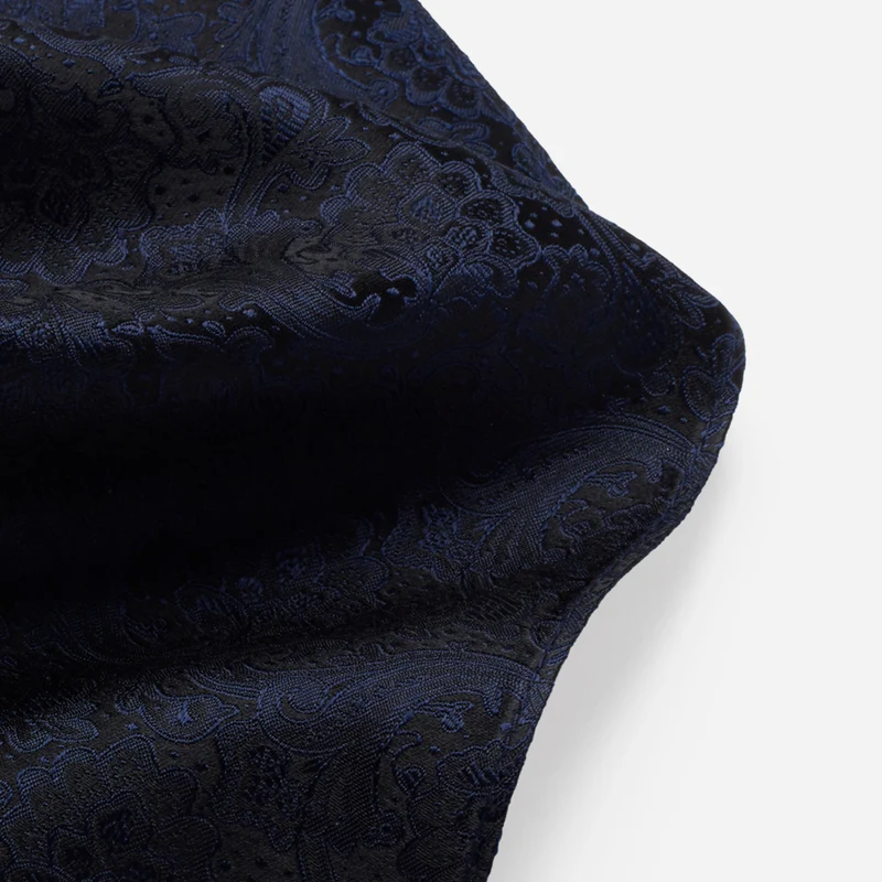 TIAN navy paisley – Seiden-Einstecktuch im Paisley-Dessin