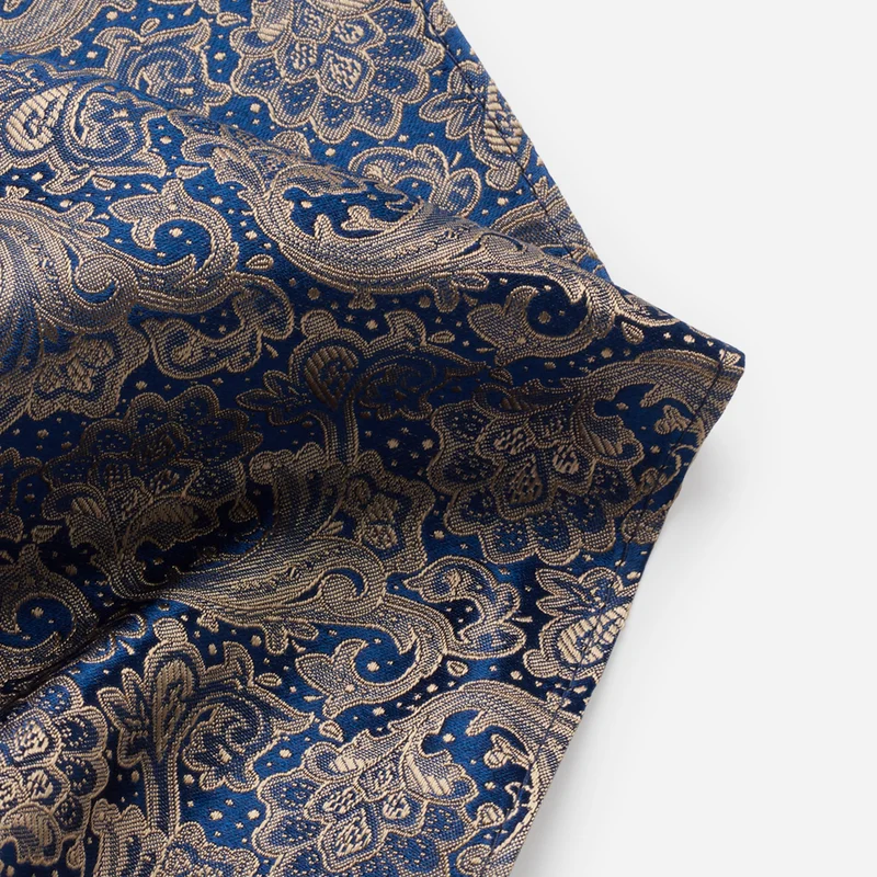 TIAN beige paisley – Seiden-Einstecktuch im Paisley-Dessin