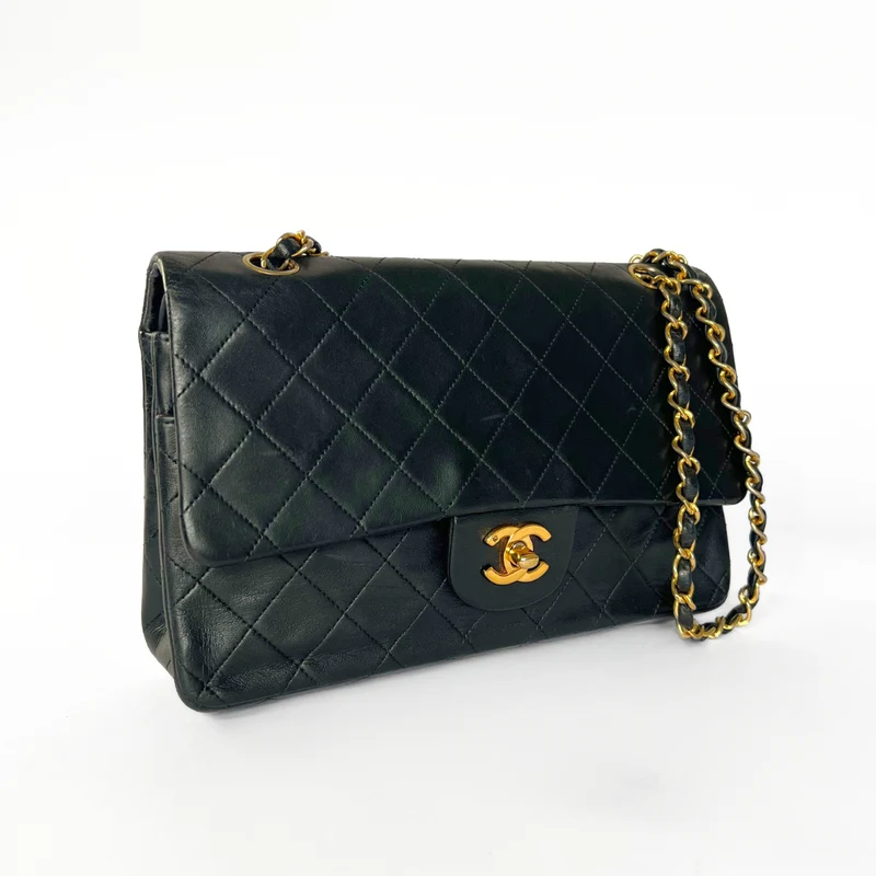 Chanel Classic Flap Bag Kleines Lammfellleder