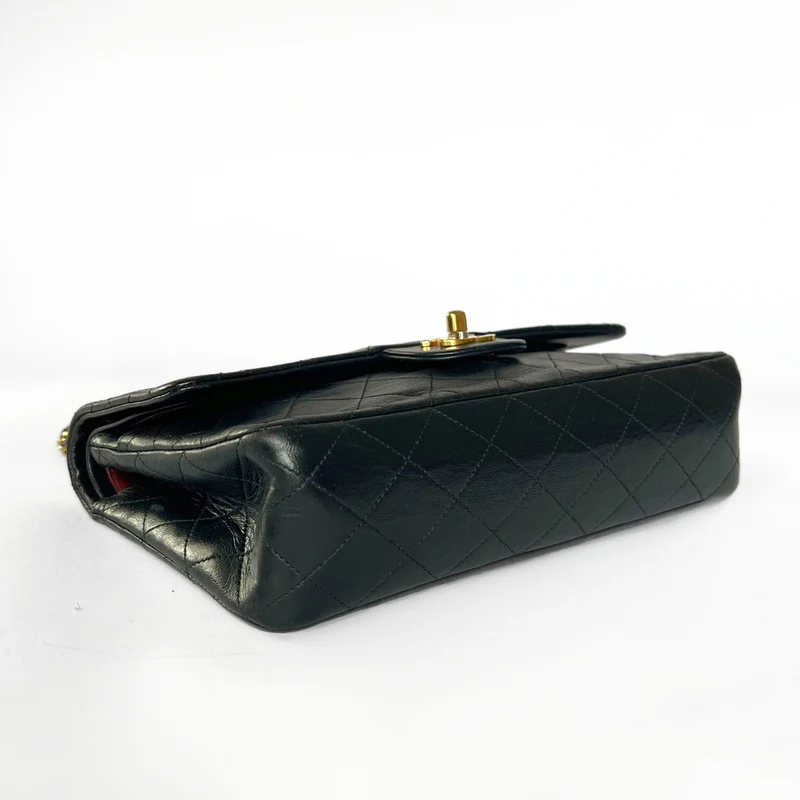 Chanel Classic Flap Bag Kleines Lammfellleder