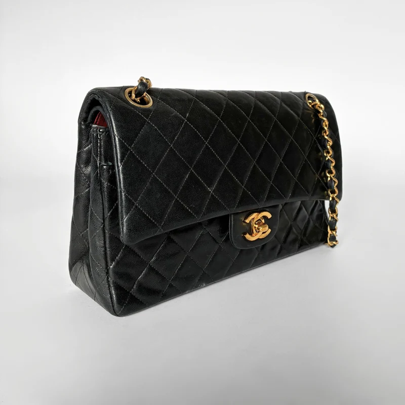 Chanel Classic Flap Bag Mittleres Lammleder