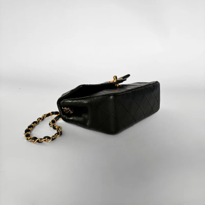 Chanel Classic Flap Bag Mini Lammleder