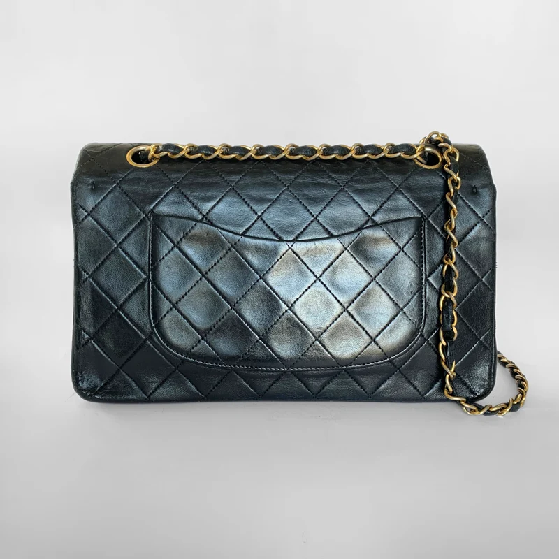 Chanel Classic Flap Bag Mittleres Lammleder