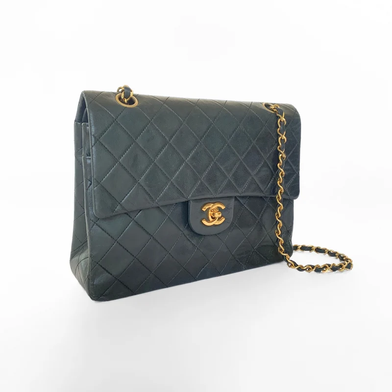Chanel Classic Flap Bag Mittelhohes Lammleder