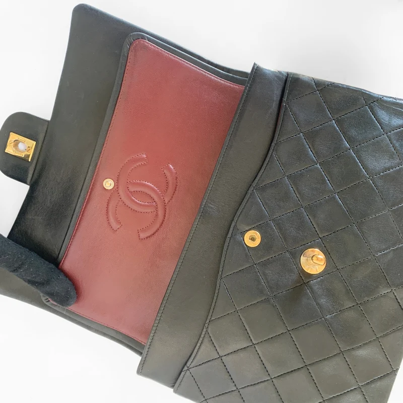 Chanel Classic Flap Bag Mittelhohes Lammleder