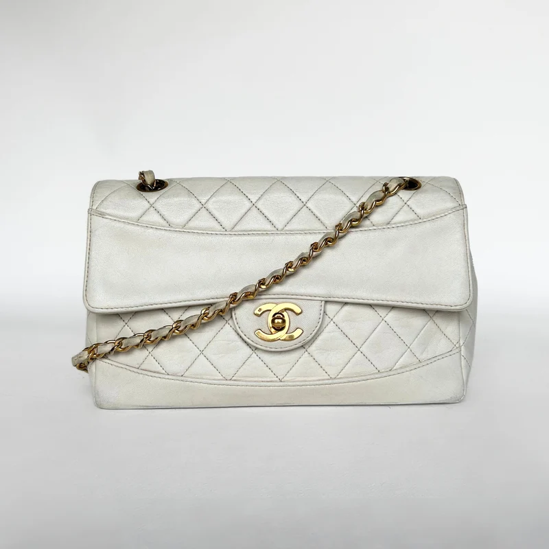 Chanel Diana Flap Bag Mittleres Lammleder