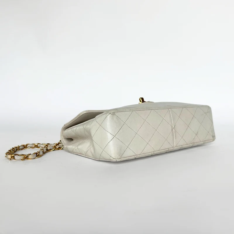 Chanel Diana Flap Bag Mittleres Lammleder
