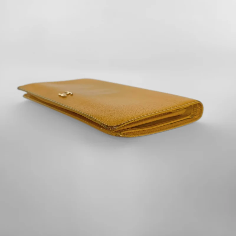 Chanel CC Coco Bi-Fold Long Wallet aus Kaviarleder