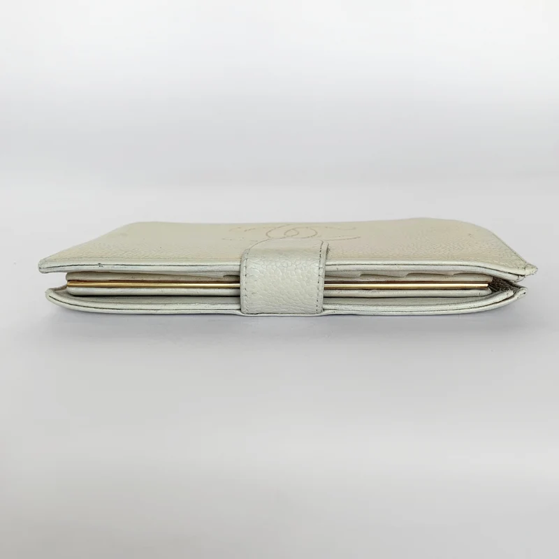 Chanel Caviar CC French Long Wallet in Weiß