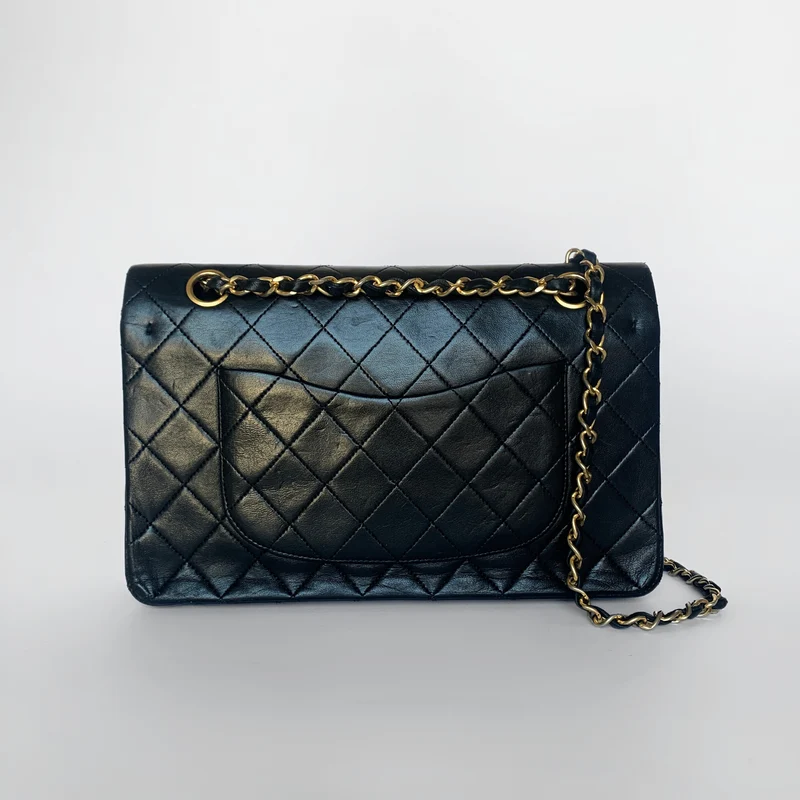 Chanel Classic Flap Bag Mittleres Lammleder