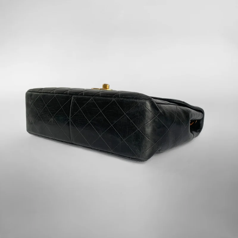Chanel Classic Flap Bag Maxi Lammleder
