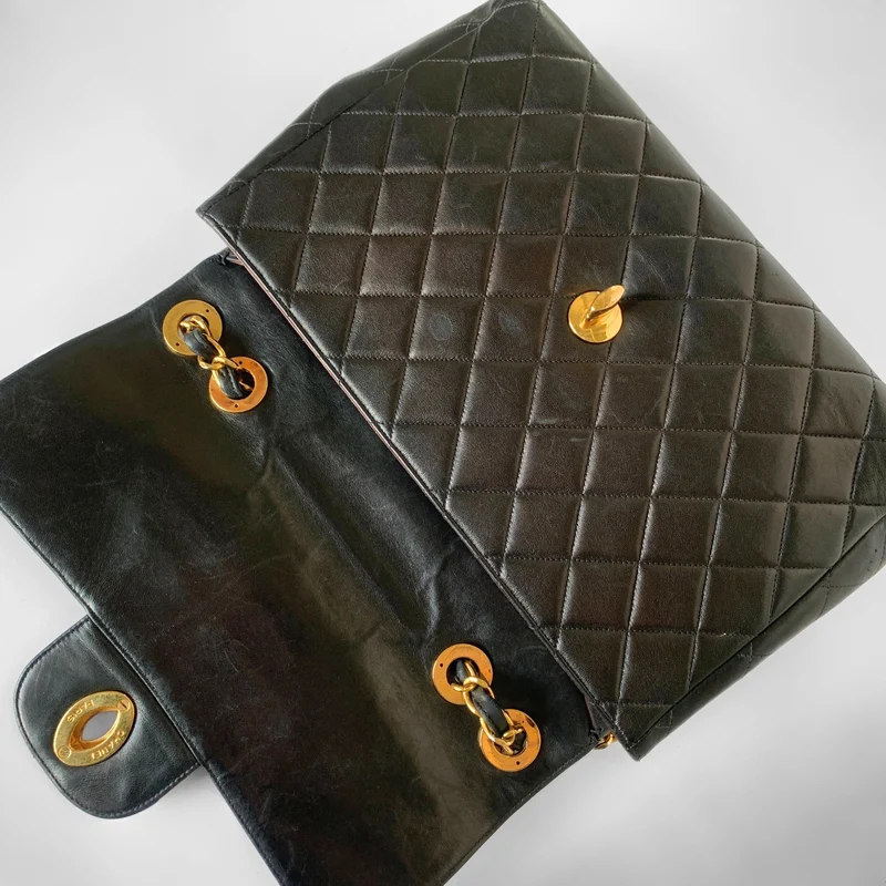 Chanel Classic Flap Bag Maxi Lammleder