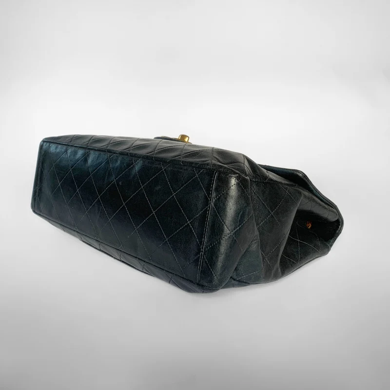 Chanel Classic Flap Bag Maxi Lammleder