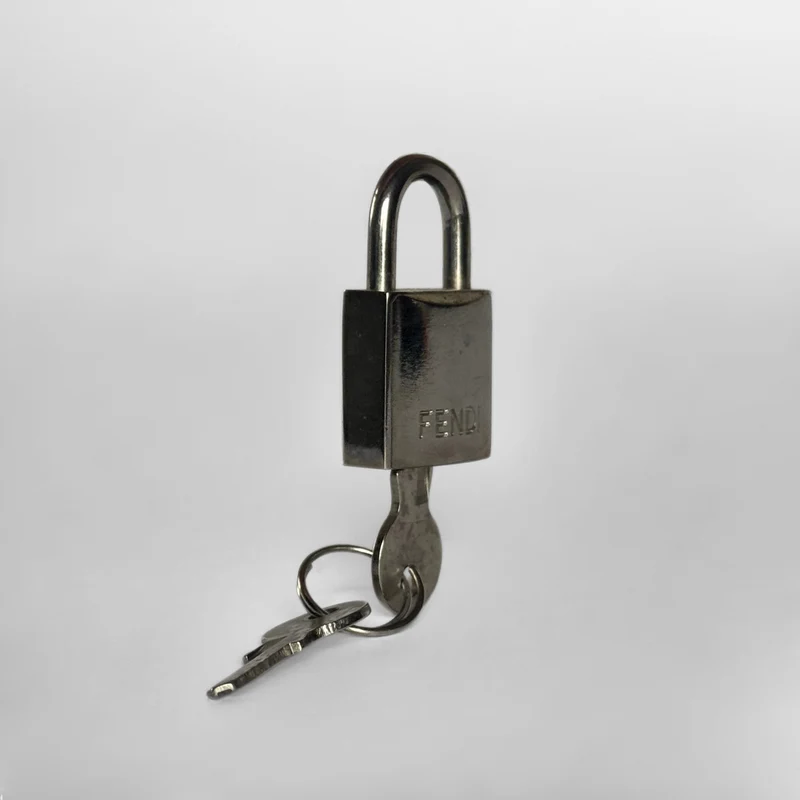 Fendi Schloss mit Schlüssel Silber Metall