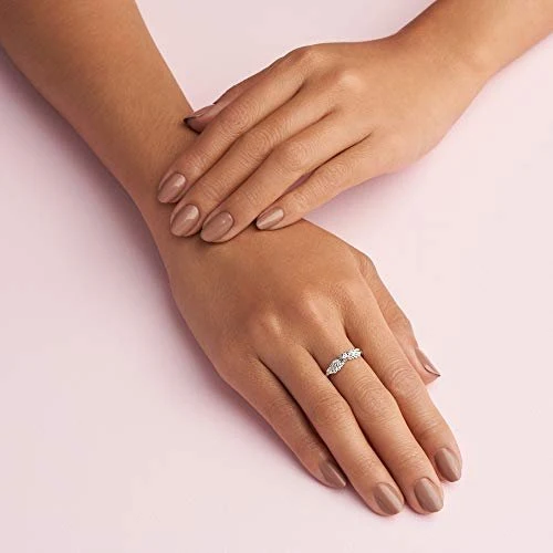 PANDORA Sparkling Wishbone Ring in Gold mit 14 Karat vergoldete Metalllegierung und Cubic Zirkonia Steinen Timeless Collection, Größe 52