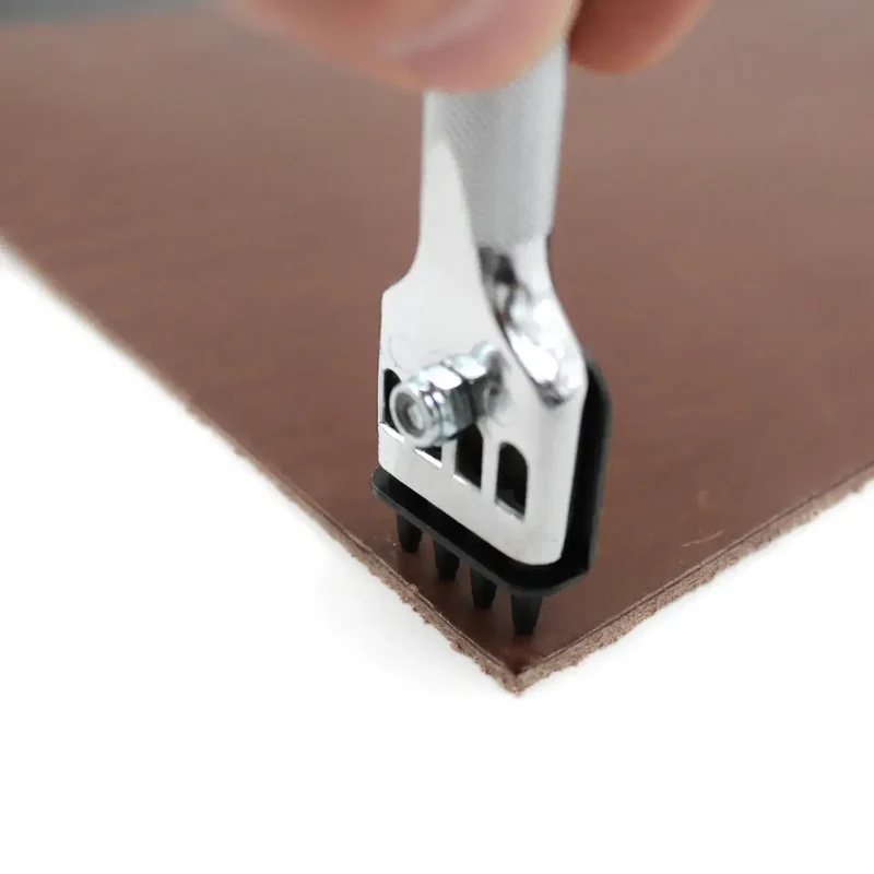 Professionelles 4-in-1 Reihenlocheisen für Leder