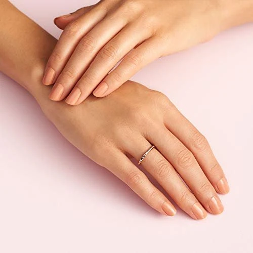 PANDORA Einfacher Funkelnder Band Ring in Roségold mit 14 Karat rosévergoldete Metalllegierung und Cubic Zirkonia Timeless Collection, Größe 52