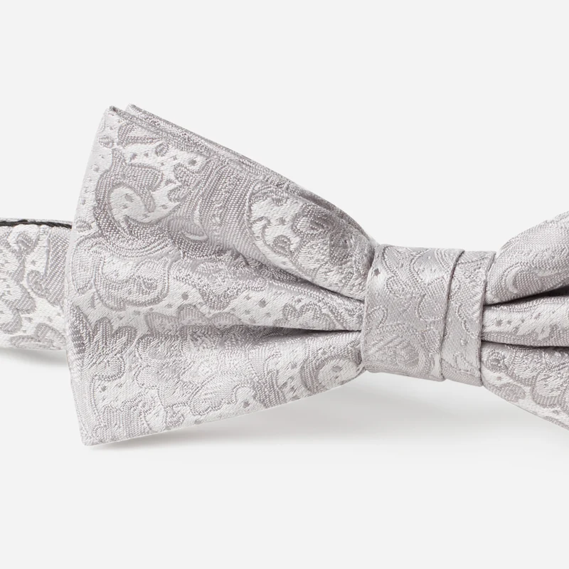 FABIO silver paisley – Seidenfliege im Paisley-Dessin