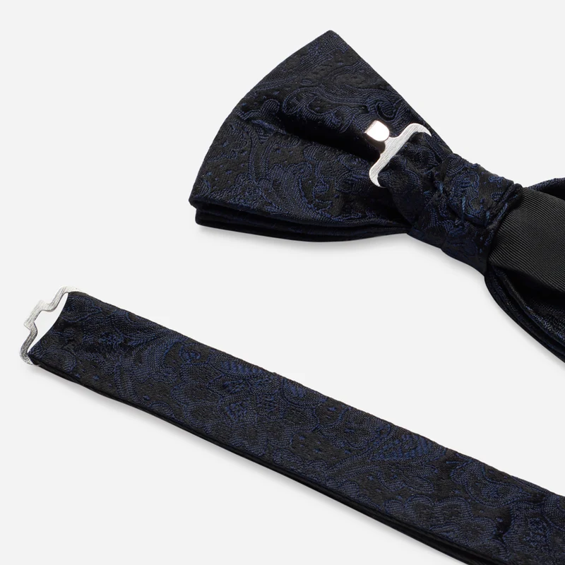 FLAVIO navy paisley – Seidenfliege im Paisley-Dessin