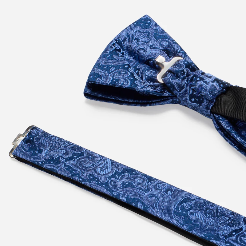 FLAVIO blue paisley – Seidenfliege im Paisley-Dessin