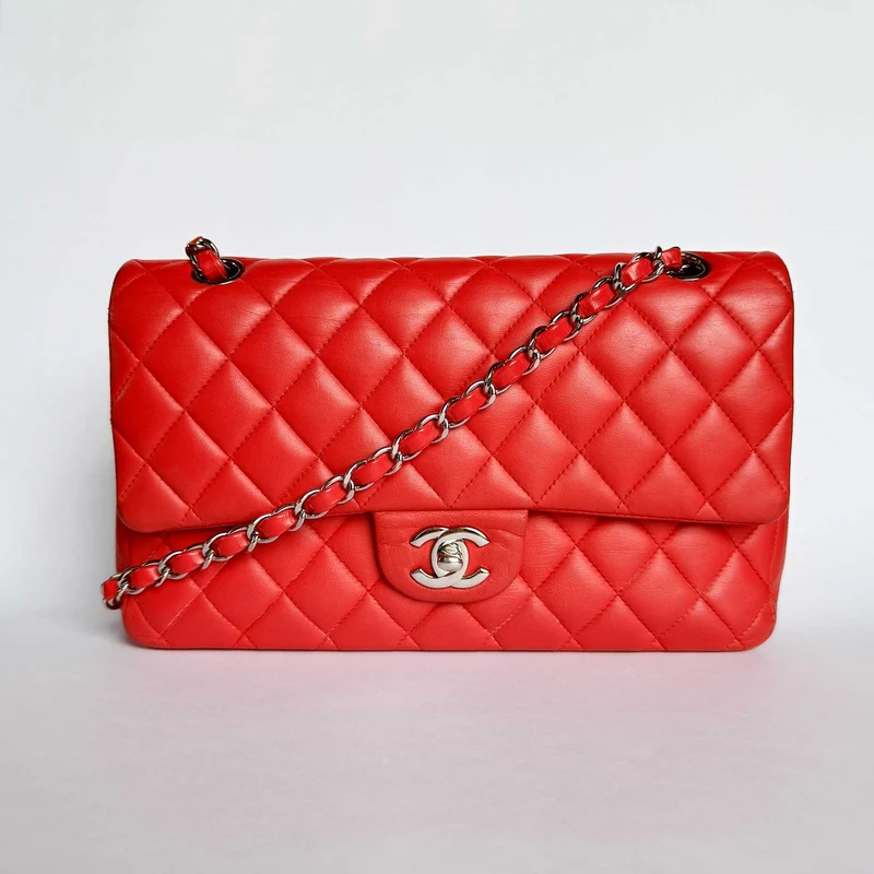 Chanel Classic Flap Bag Mittleres Lammleder