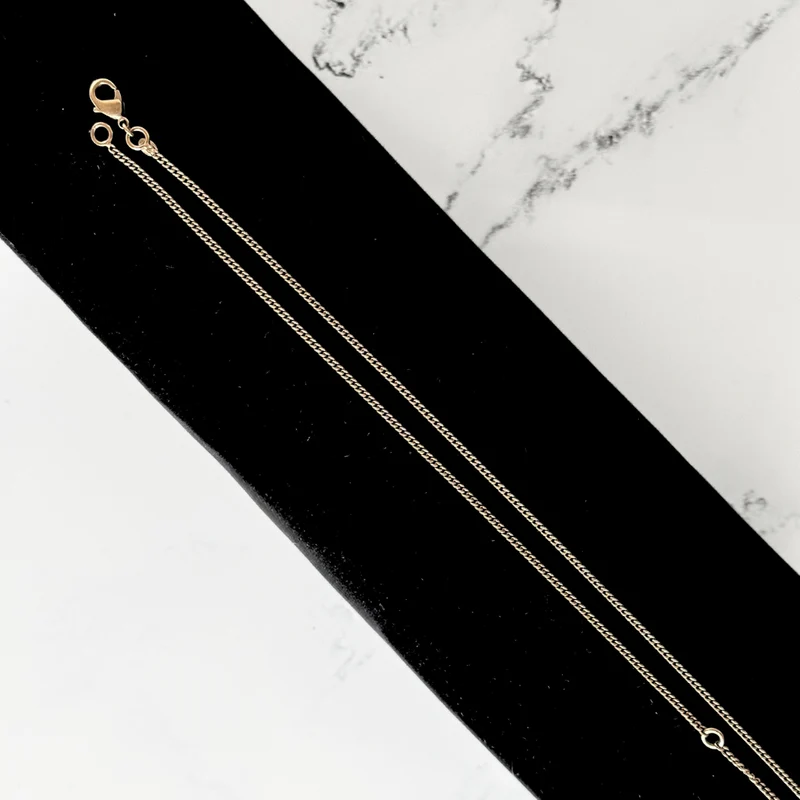 Chanel 5 Herz Logo Halskette Metall