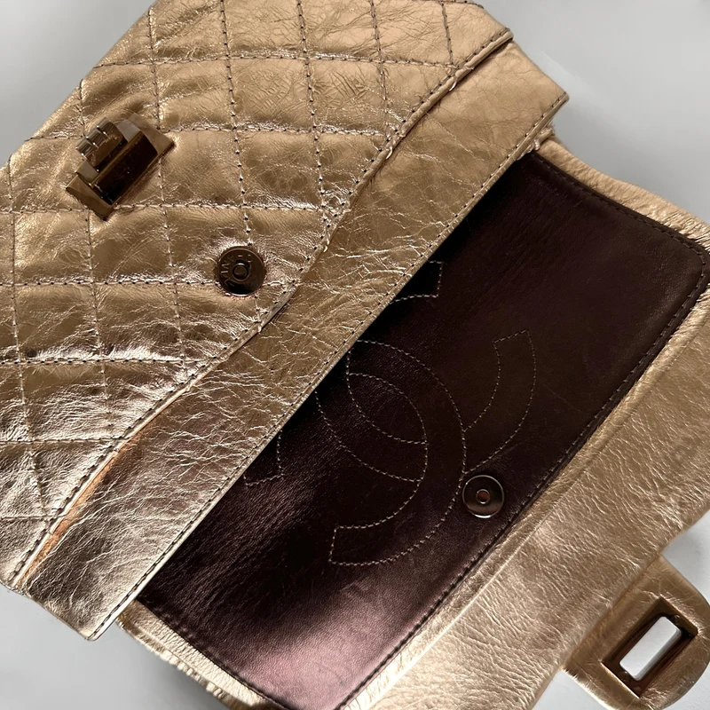 Chanel 2.55 Handtasche aus gealtertem Kalbsleder