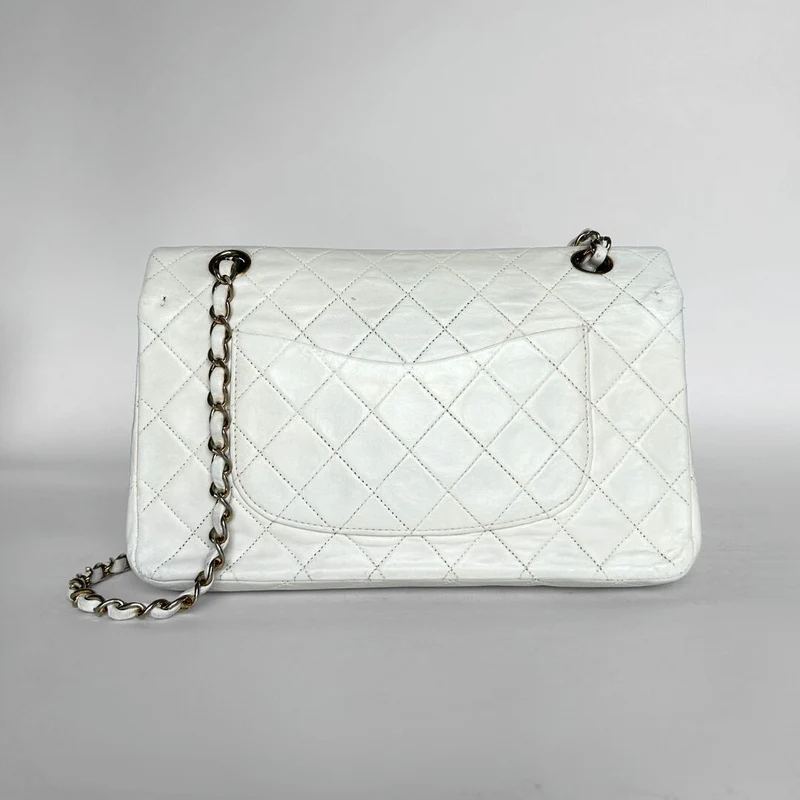 Chanel Classic Flap Bag Mittleres Lammleder