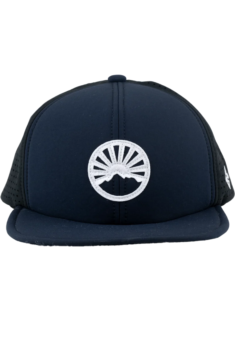 Unisex Snapback-Cap mit Gipfelstürmer-Design und Quetschfunktion