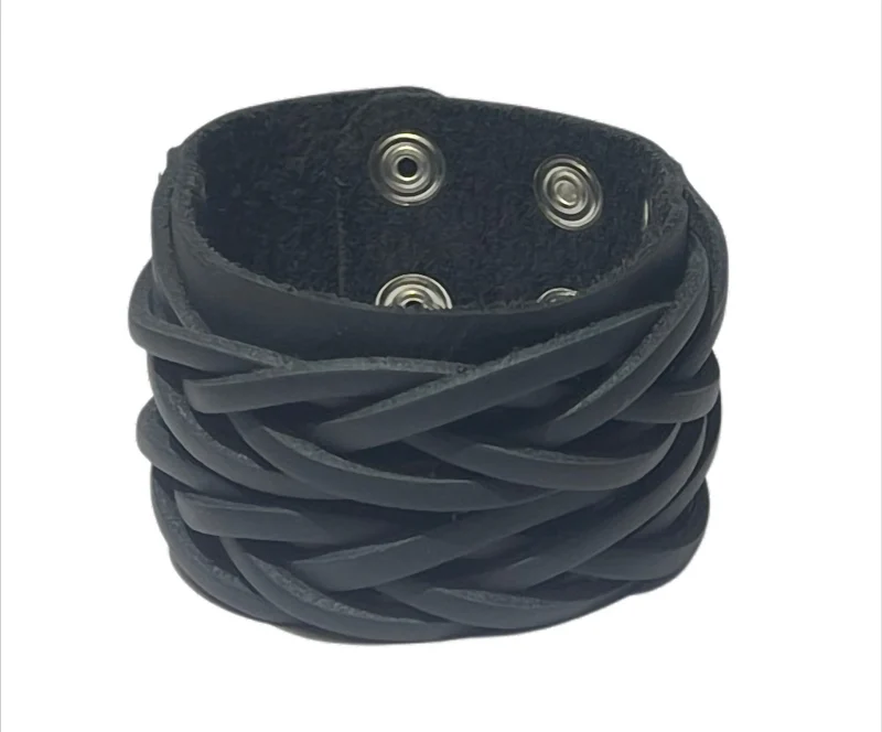 Nordic Wrap Breites Lederarmband geflochten – verstellbar