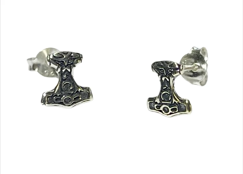 „Mjölnirs Macht“ – Thors Hammer Ohrstecker 925er Silber – ca. 8 x 7 mm