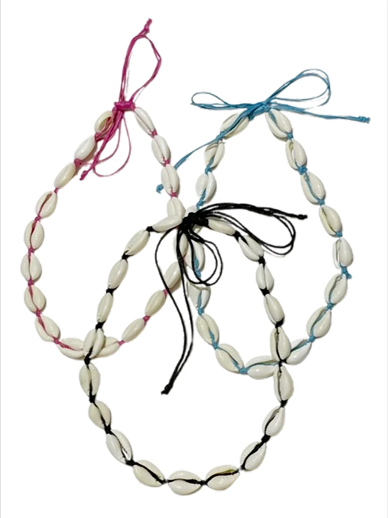 Ocean Spirit Shells Muschelkette Kauri Muscheln auf Wachsband Schwarz Blau Pink
